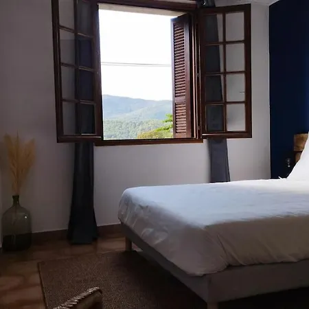 Appartamento Rez De Maison/ Jacuzzi Prive/ Patio Fleuri